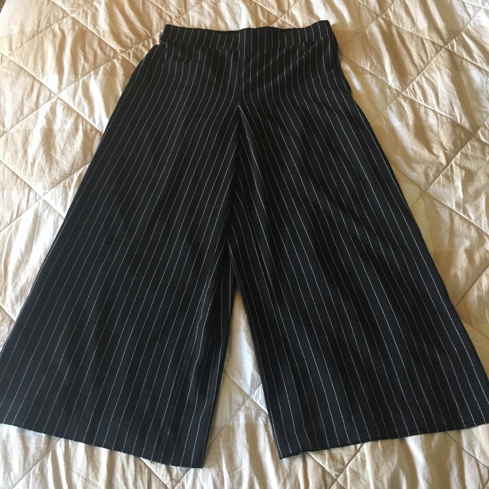 Adrianna Papell Black Pinstripe Wide-Leg Cropped Lightweight Pants Size S